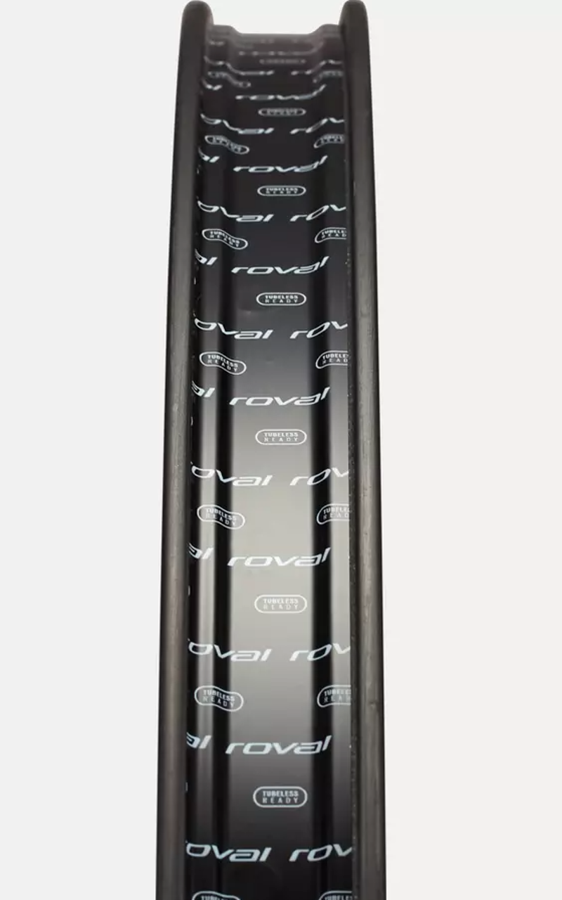 Roval Traverse SL II 240 6B 29in Front Wheel in Carbon/Black-4